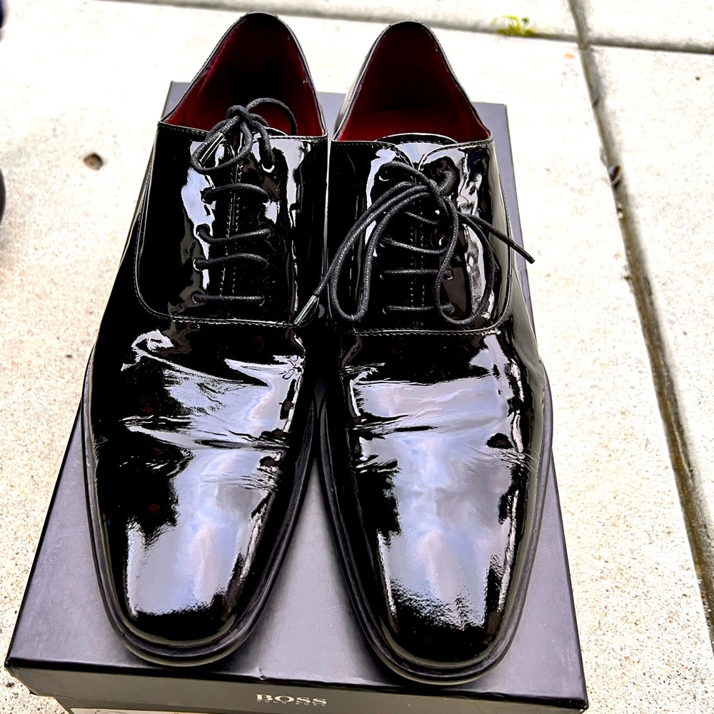 Hugo Boss sz 9 Black Patent Leather Oxford for Men Weddings, Formals, Groomsmen